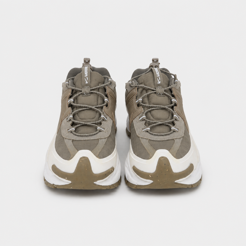 Nike Zoom Vomero 5 Roam