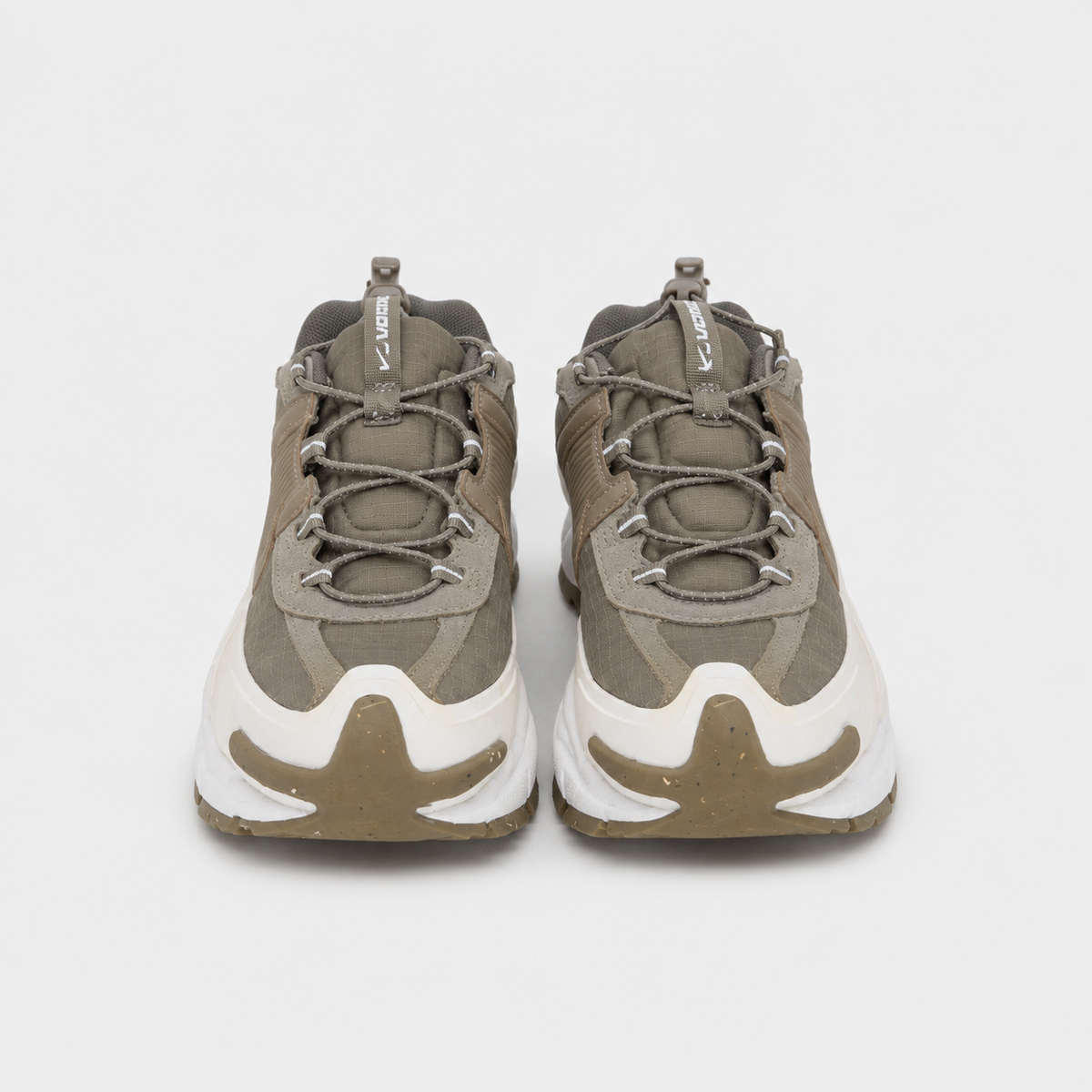 Nike Zoom Vomero 5 Roam