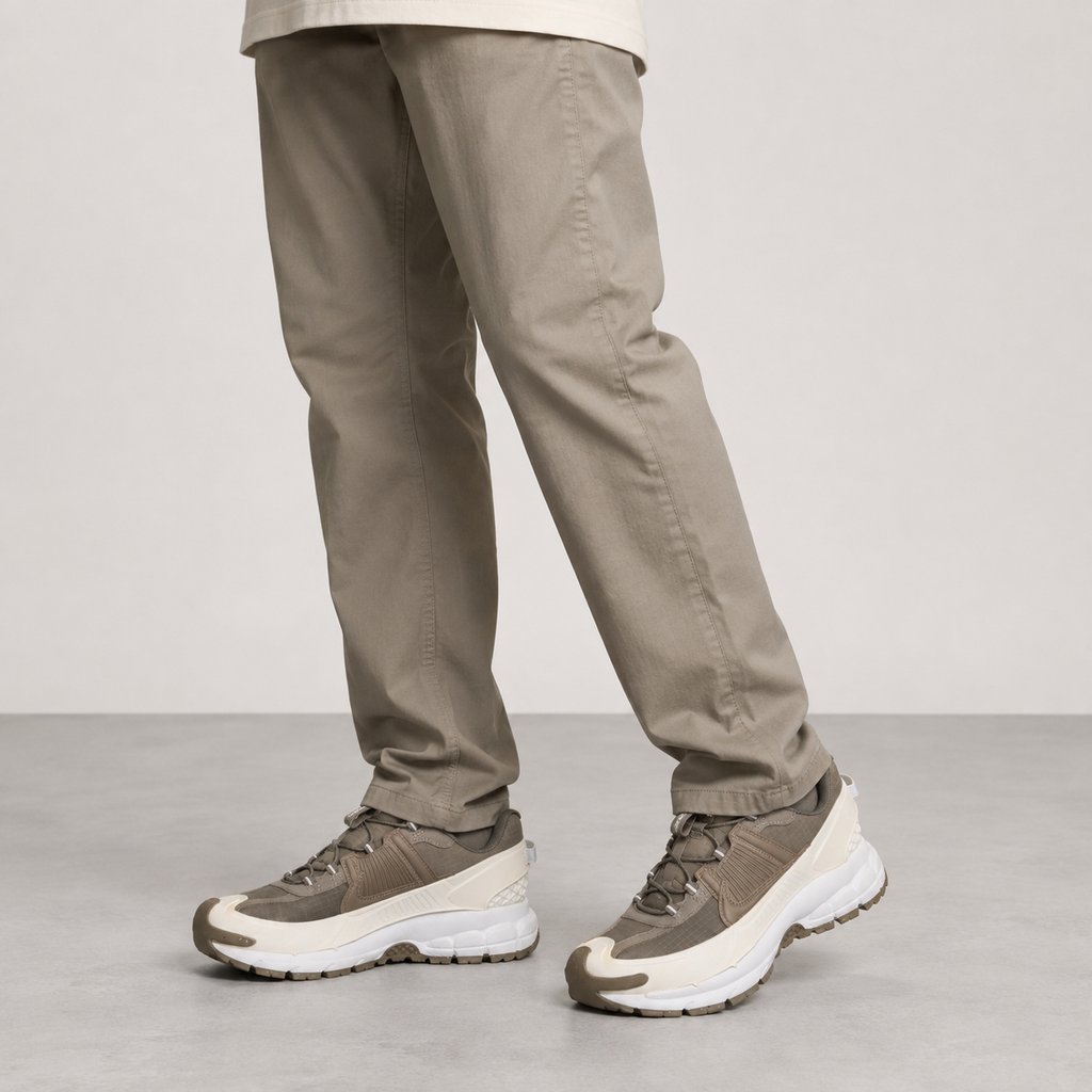 Nike Zoom Vomero 5 Roam