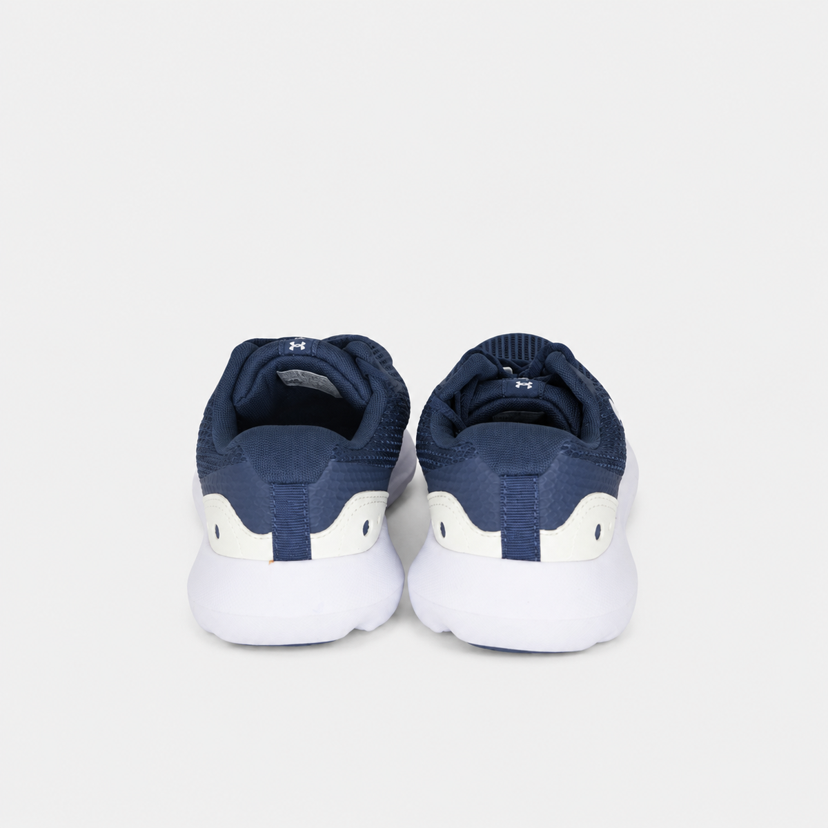 Under Armour Surge 3