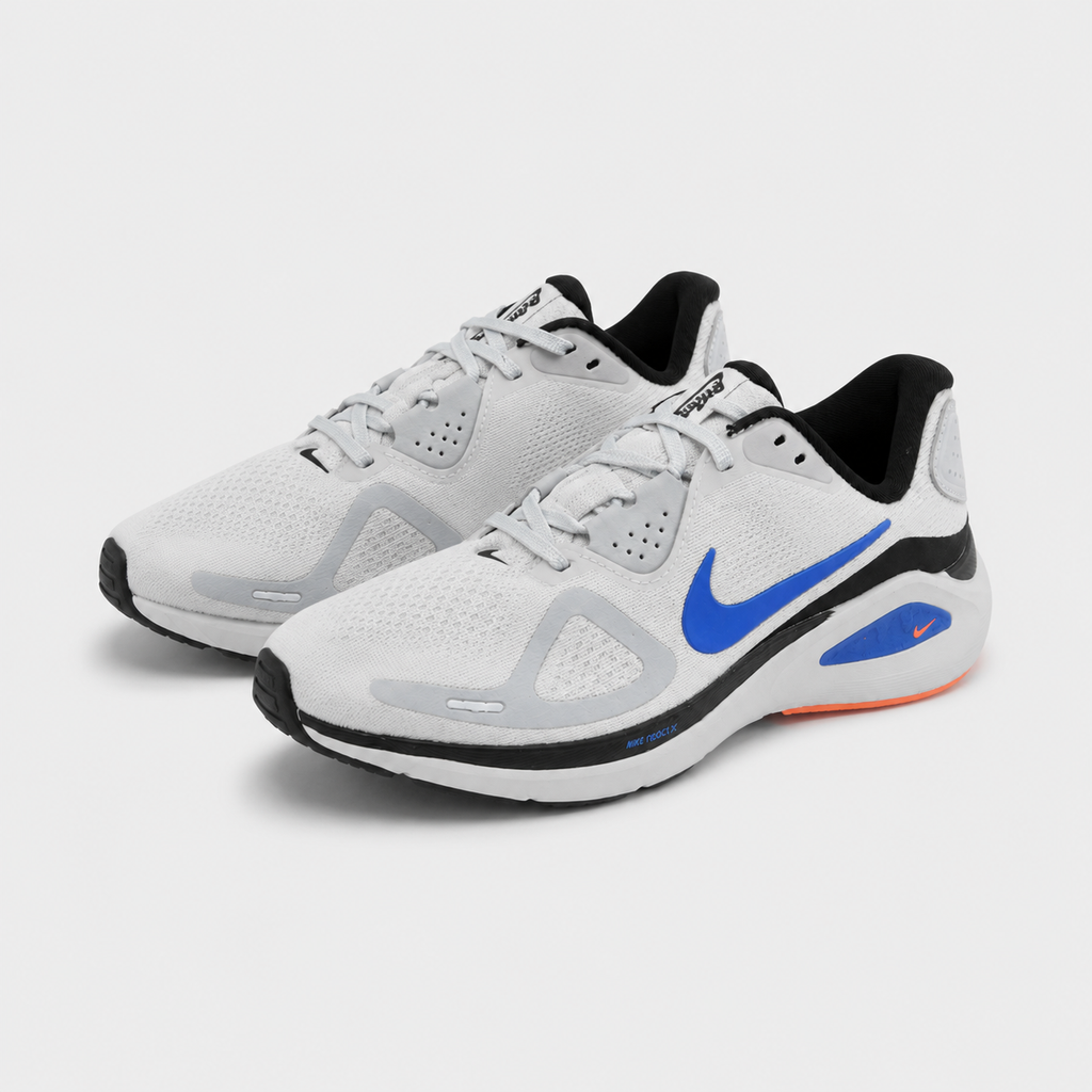 Nike Structure 26